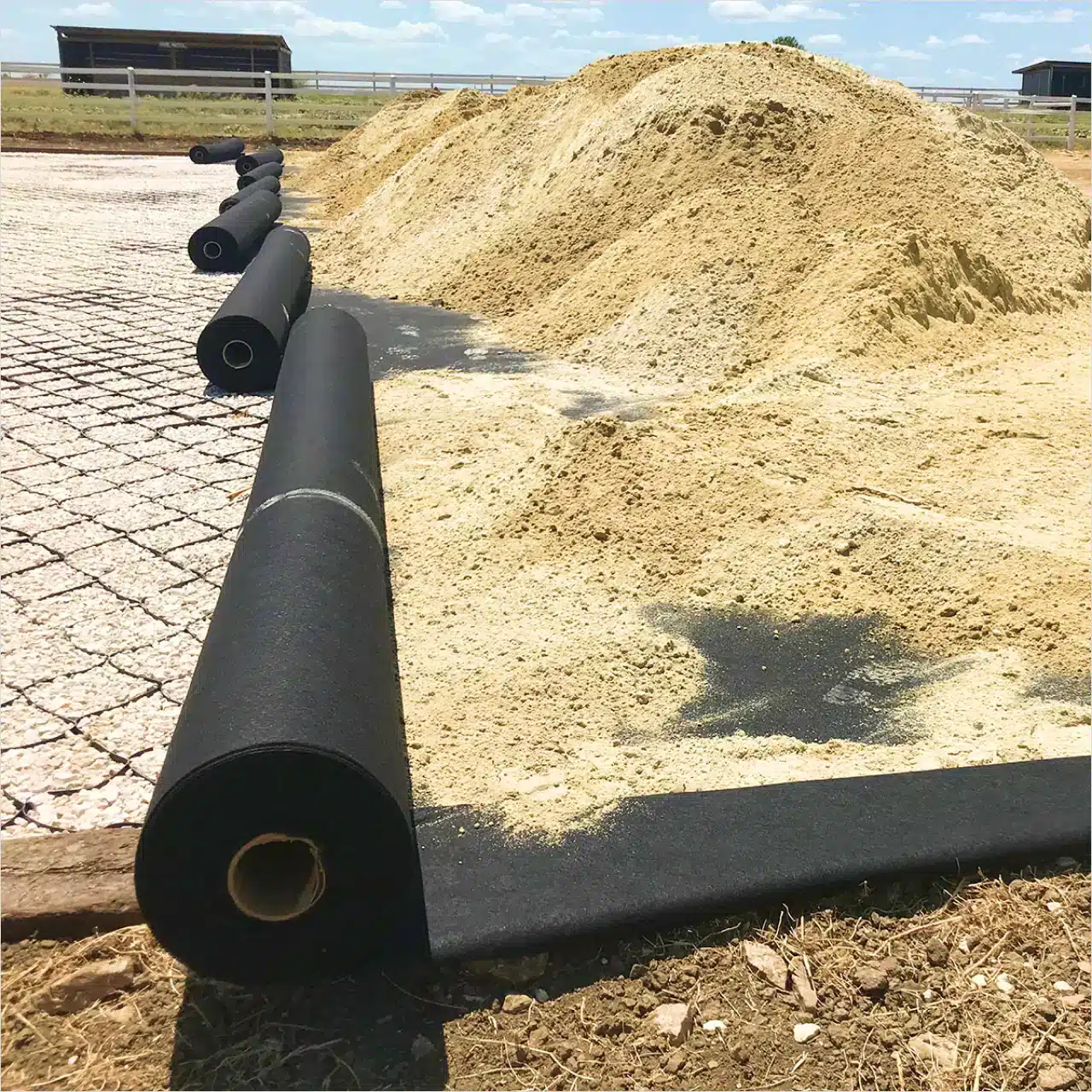 Instalación de geotextil drenaje para proyectos de ingeniería civil