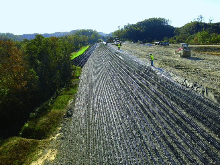 Muros de contención de geomalla: un cambio radical en la construcción moderna