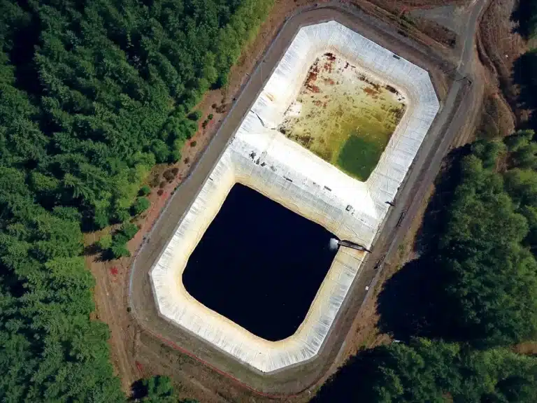 Mejorar la protección del medio ambiente con un revestimiento de geomembrana