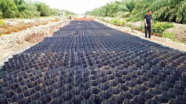 ¿Qué es la protección de taludes con geoceldas? Ventajas para la estabilización del suelo y el control de la erosión