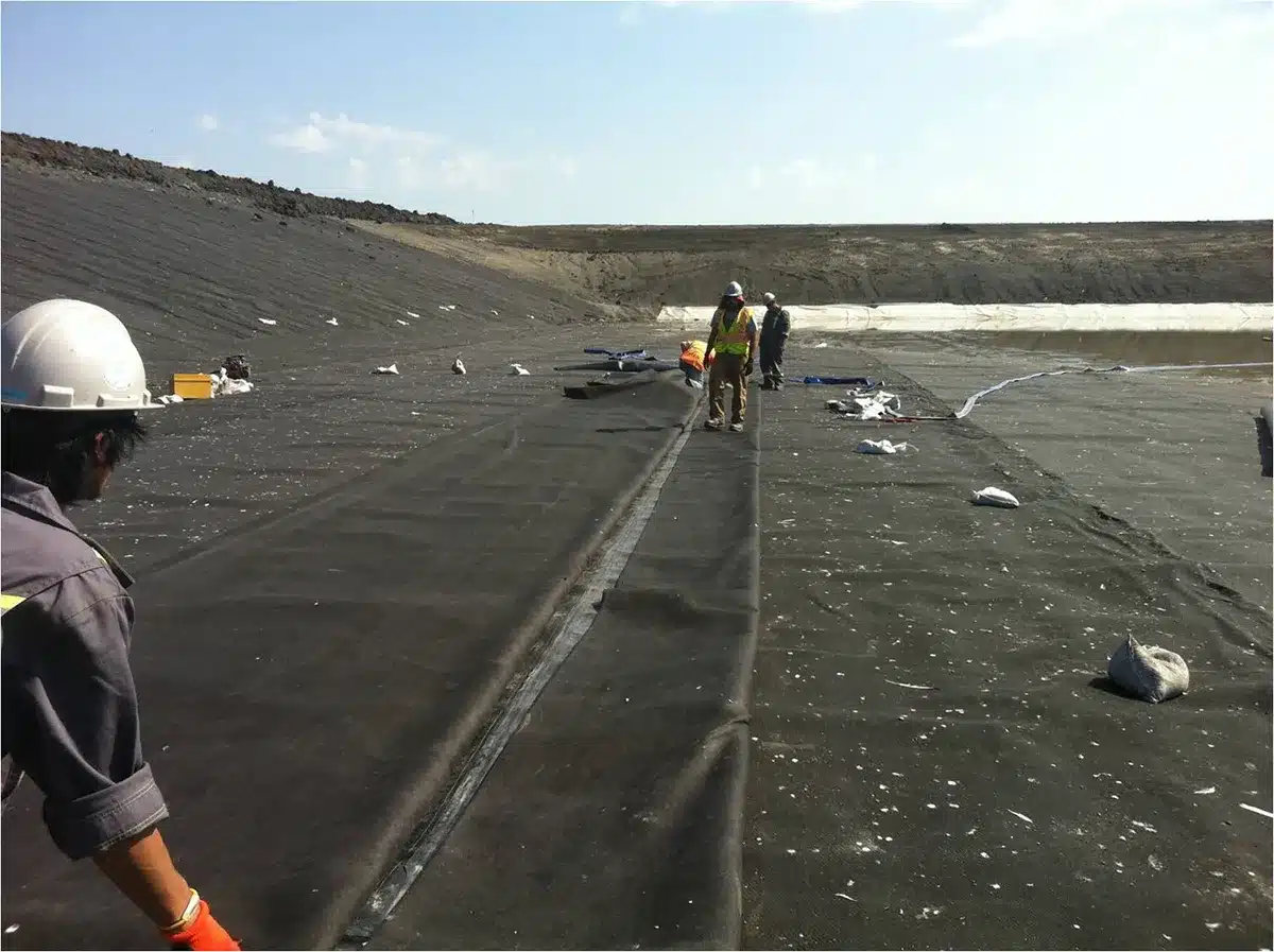 Ventajas del uso de geotextil tejido en carreteras