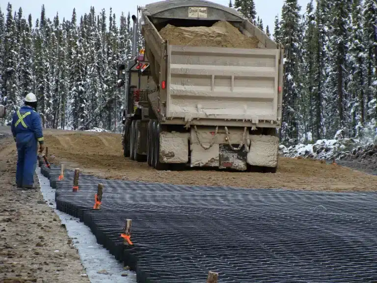 Geoceldas: Material eficaz resistente a la erosión para cualquier terreno