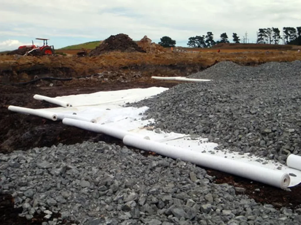 Drenaje con anillos de tejido geotextil: Mejora de la eficiencia de los sistemas de abastecimiento de agua