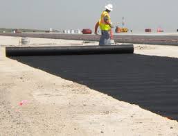 tejido geotextil y piedra para nueva calzada