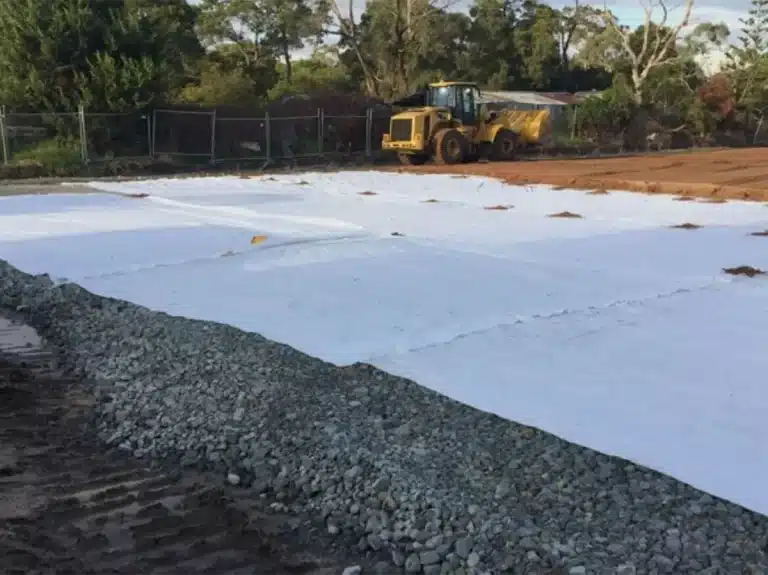 Cómo instalar tela geotextil para una estabilización eficaz del suelo