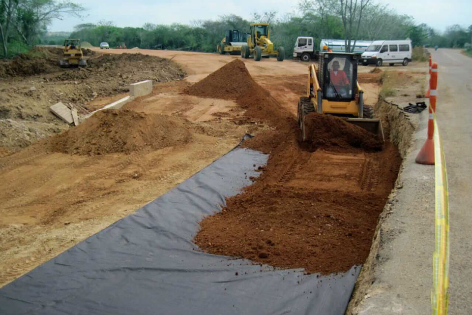 Proyecto minero con materiales geosinteticos en la construccion para impermeabilización y drenaje