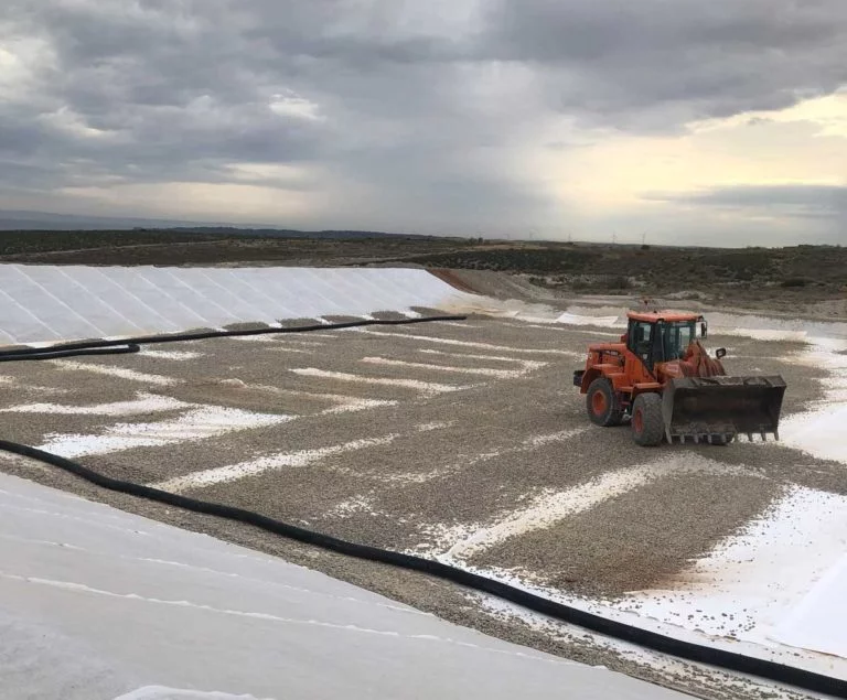 geotextil impermeabilizante para proyectos de infraestructura y control de agua