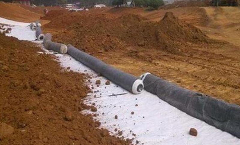 geocompuesto de bentonita en proyectos mineros y contención de lixiviados