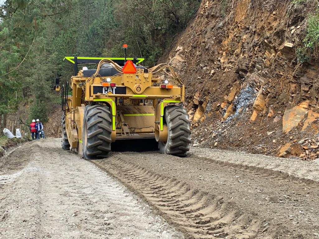 geomalla poliester para refuerzo de subrasante en carretera