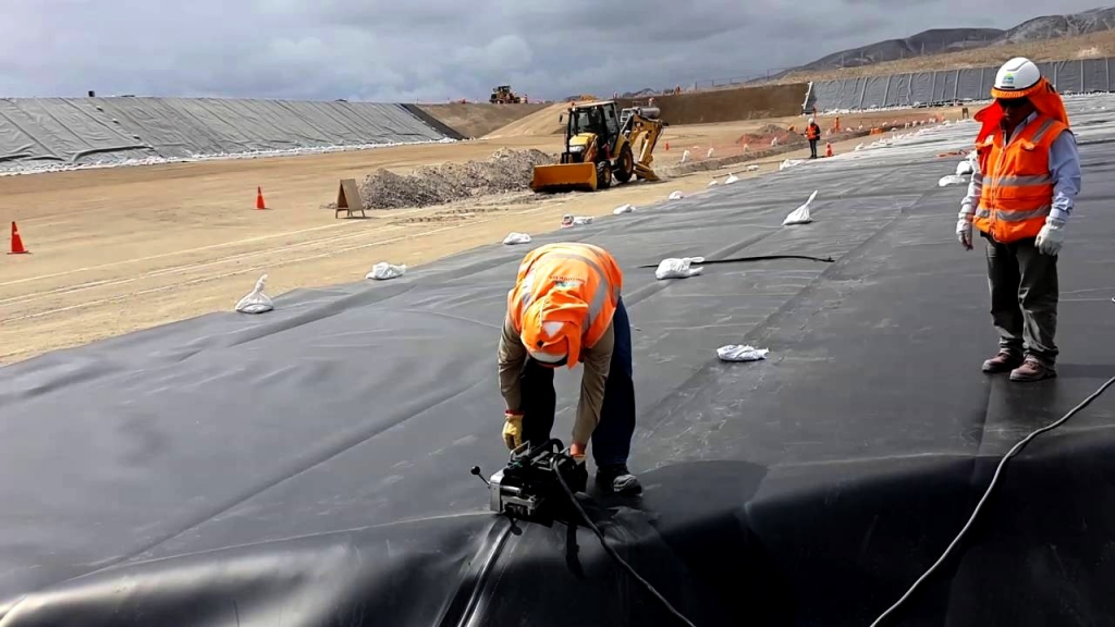 geocompuesto solapado en sistema de drenaje geosintético