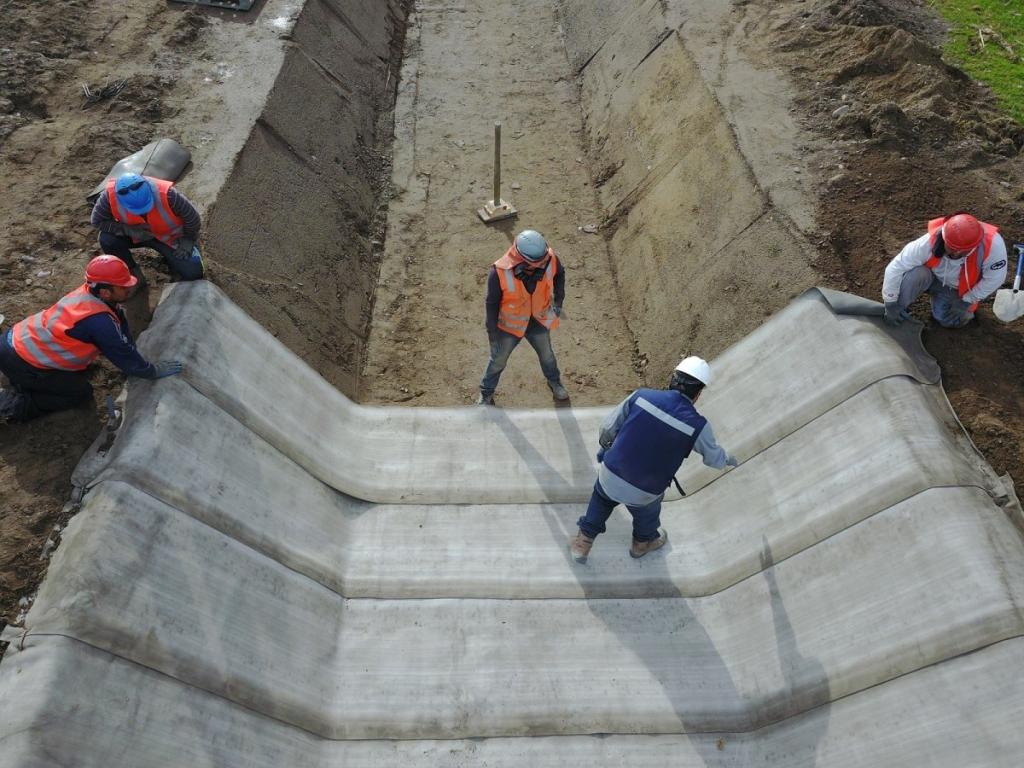 manta geocompuesto en proyecto de drenaje geosintético
