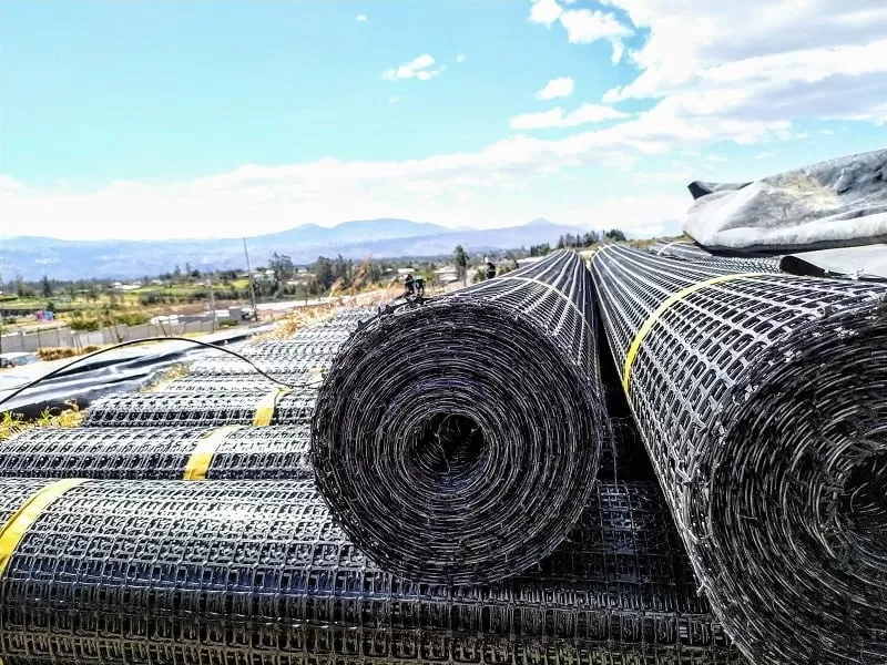tipos de geomallas utilizados en proyecto ferroviario de alta velocidad