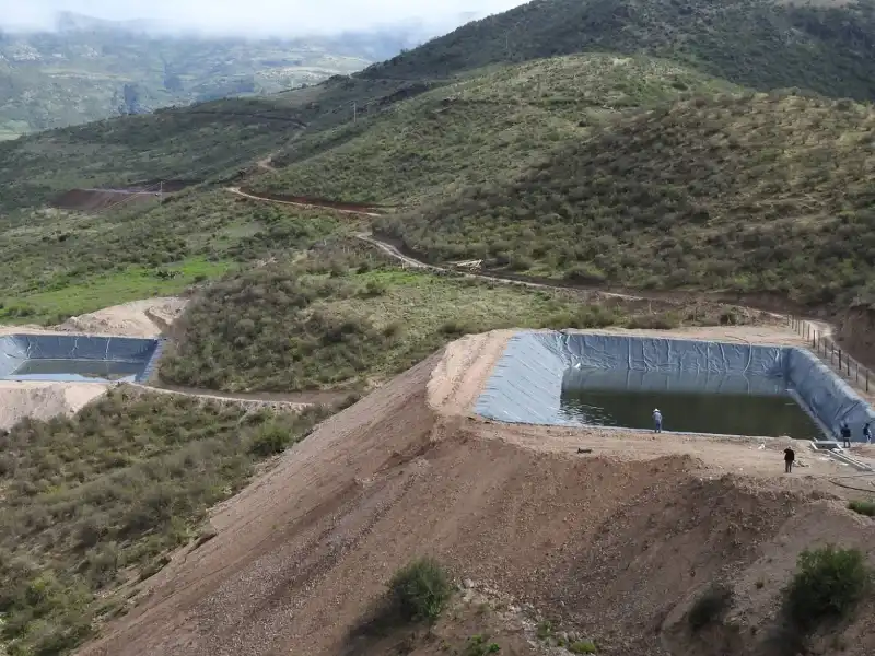 Polipropileno no tejido como geotextil para drenaje y estabilización en obras civiles