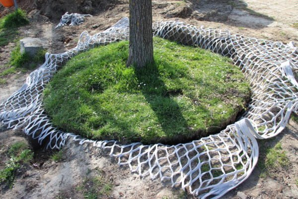 Malla geotextil para macetas utilizada para prevenir la pérdida de sustrato en macetas de jardinería