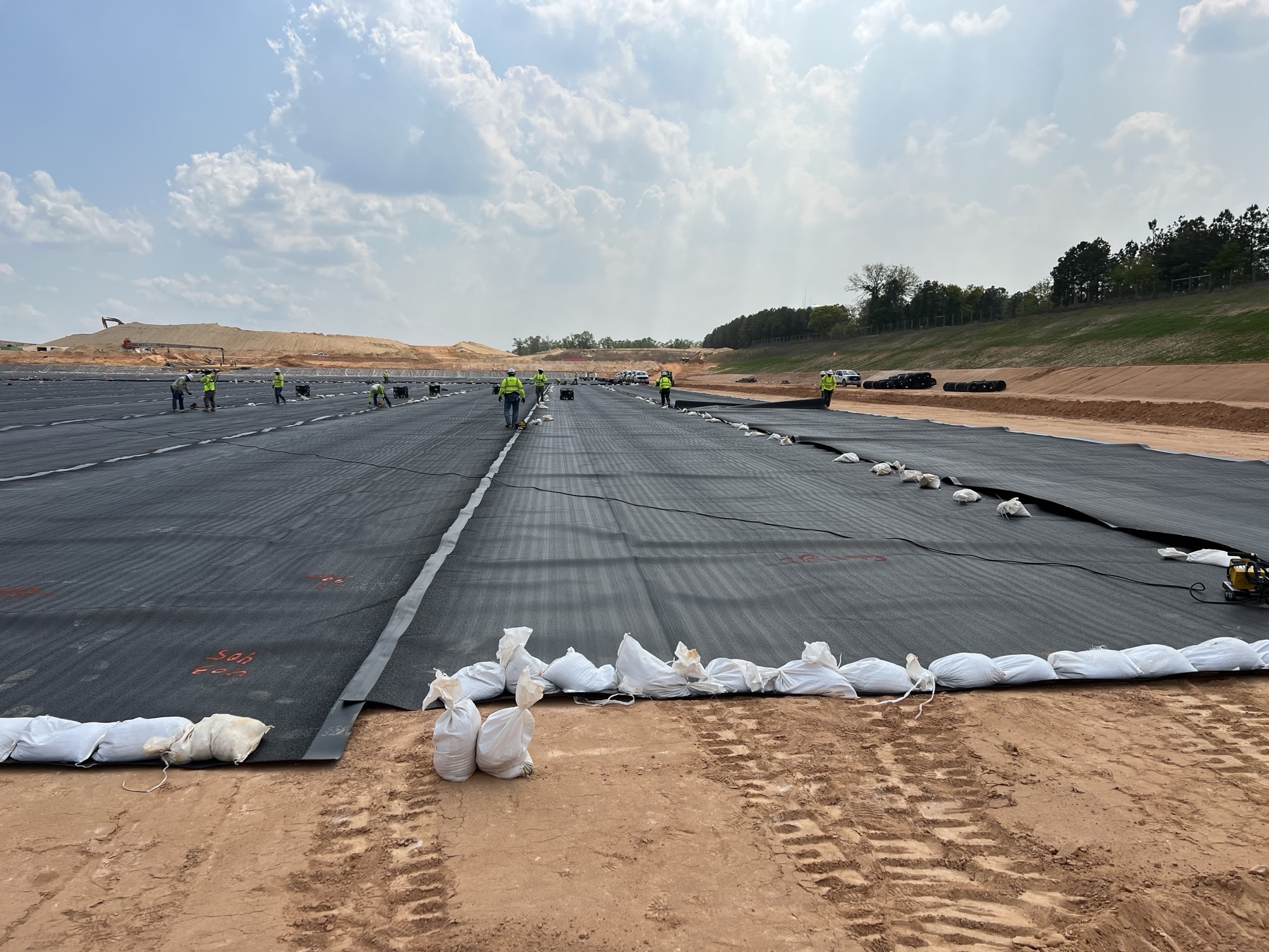 Materiales geotextiles para estabilizar la base de picaderos y pistas ecuestres
